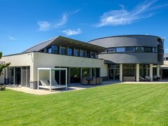 Snagov, Vladiceasca, vila cu 2 oscaruri in arhitectura